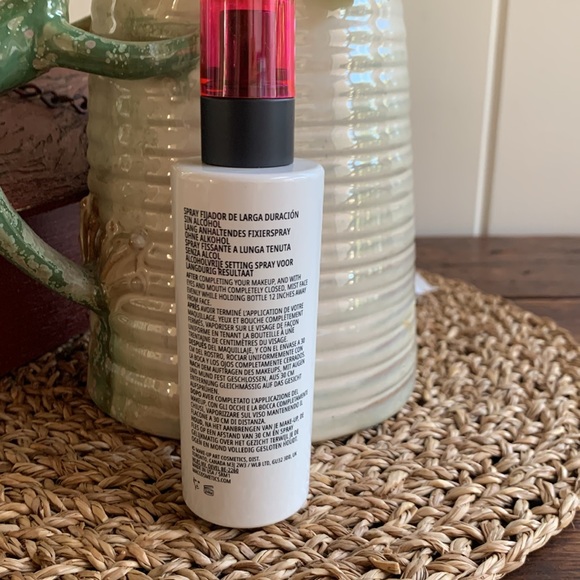 MAC cosmetics setting spray - Picture 6 of 6